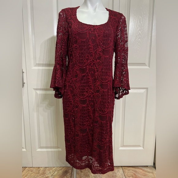 MARINA Dresses & Skirts - Glitter lace